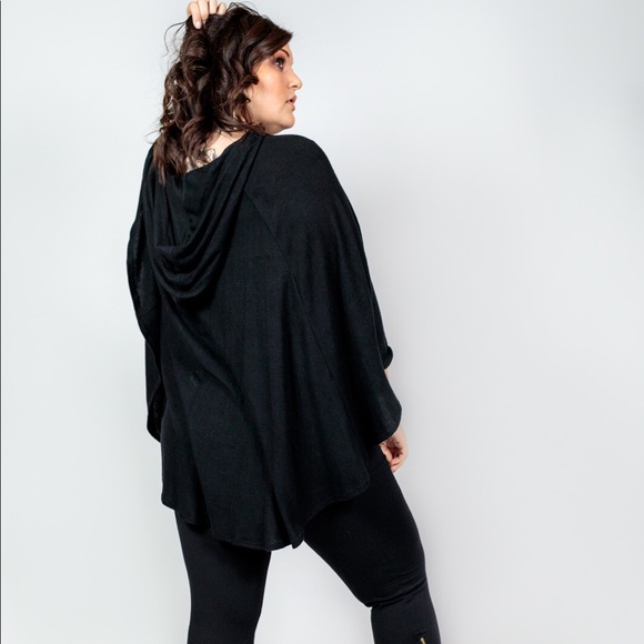 Elara Luna Sweaters - Plus Size ‘Northern Lights’ Hooded Poncho